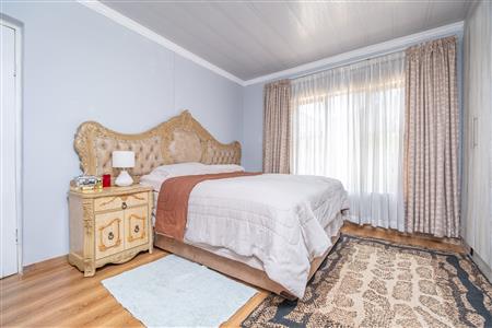 False - House For Sale in Jordaan Park, Heidelberg, Gauteng - M126322