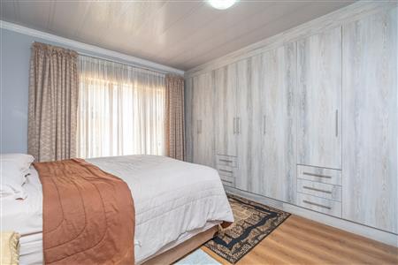 False - House For Sale in Jordaan Park, Heidelberg, Gauteng - M126322
