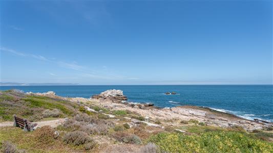 False - Apartment For Sale in Hermanus Central, Hermanus, Western Cape - M126317
