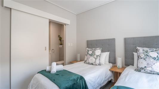 False - Apartment For Sale in Hermanus Central, Hermanus, Western Cape - M126317