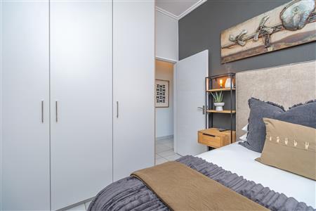 False - Apartment For Sale in Pinehaven, Krugersdorp, Gauteng - M126329
