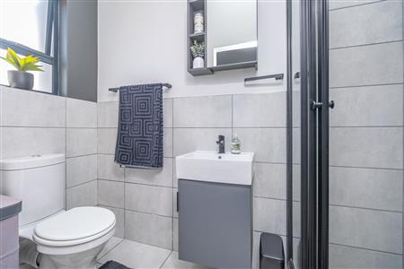 False - Apartment For Sale in Pinehaven, Krugersdorp, Gauteng - M126329