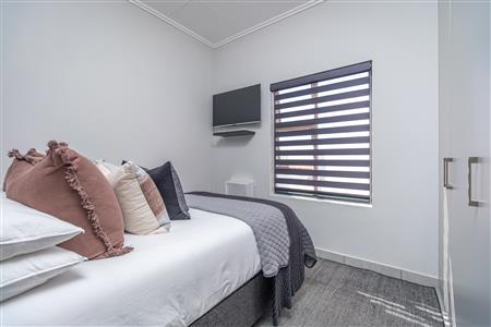 False - Apartment For Sale in Pinehaven, Krugersdorp, Gauteng - M126329