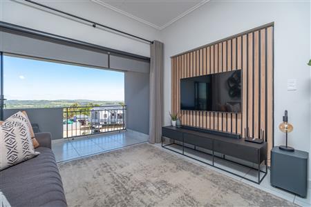 False - Apartment For Sale in Pinehaven, Krugersdorp, Gauteng - M126329