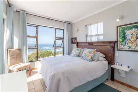 House For Sale in Bettys Bay, Western Cape - M126336