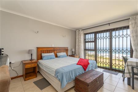 House For Sale in Bettys Bay, Western Cape - M126336