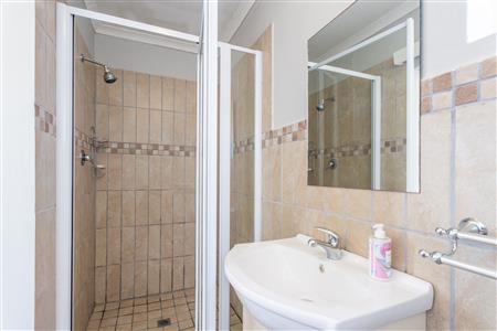 House For Sale in Bettys Bay, Western Cape - M126336