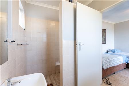 House For Sale in Bettys Bay, Western Cape - M126336