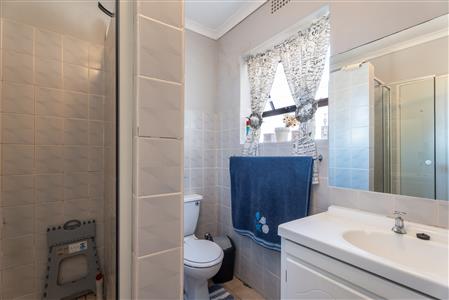 House For Sale in Bettys Bay, Western Cape - M126336