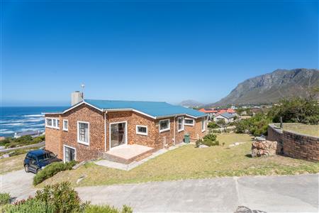 House For Sale in Bettys Bay, Western Cape - M126336