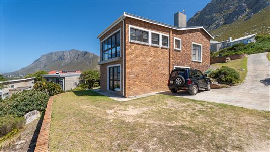 House For Sale in Bettys Bay, Western Cape - M126336