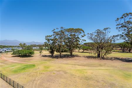 False - Apartment For Sale in Audas Estate, Somerset West, Western Cape - M126348