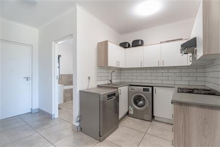 False - Apartment For Sale in Audas Estate, Somerset West, Western Cape - M126348