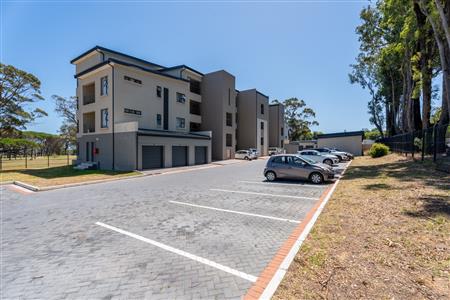 False - Apartment For Sale in Audas Estate, Somerset West, Western Cape - M126348