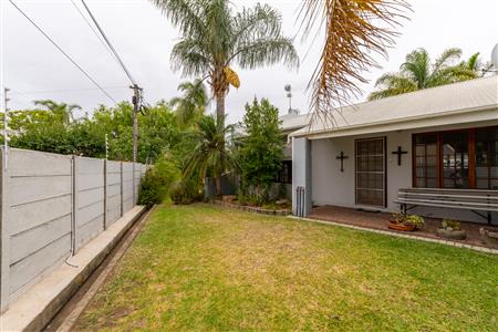 False - Townhouse For Sale in Robertson, Western Cape - M126370