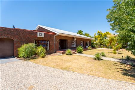 False - House For Sale in Porterville, Western Cape - M126378