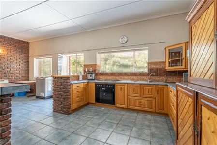 False - House For Sale in Porterville, Western Cape - M126378