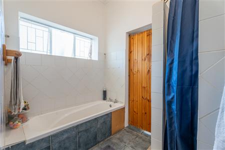 False - House For Sale in Porterville, Western Cape - M126378