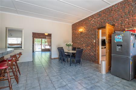False - House For Sale in Porterville, Western Cape - M126378