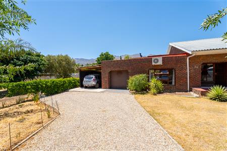 False - House For Sale in Porterville, Western Cape - M126378