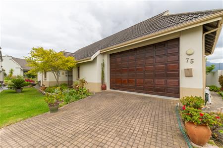 False - House For Sale in Blue Mountain Village, George, Western Cape - M126389