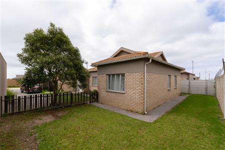 False - Townhouse For Sale in Mooikloof Country Estate, George, Western Cape - M126381