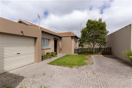 False - Townhouse For Sale in Mooikloof Country Estate, George, Western Cape - M126381