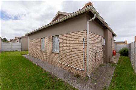 False - Townhouse For Sale in Mooikloof Country Estate, George, Western Cape - M126381