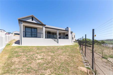 False - House For Sale in Reebok, Groot Brakrivier, Western Cape - M126391