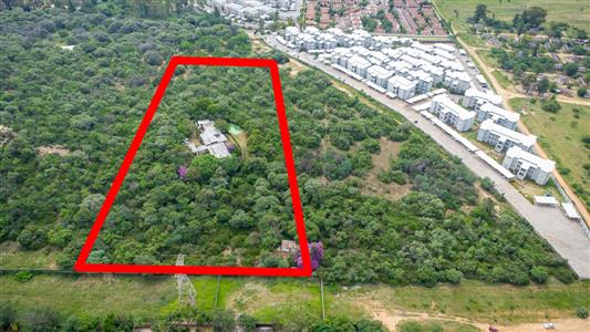 False - Vacant Land For Sale in Paulshof, Sandton, Gauteng - M126396