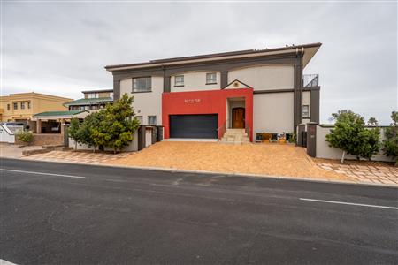 False - House For Sale in Greenways Golf Estate, Strand, Western Cape - M126398