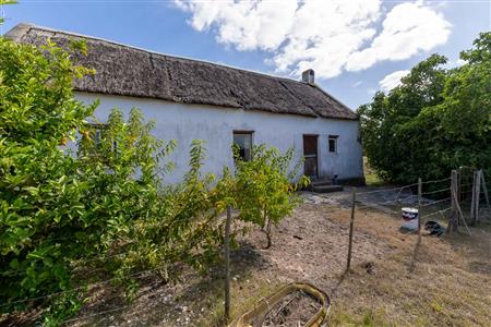 False - Farm Sold in Riversdale Rural, Riversdale, Western Cape - M126405