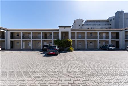 False - Apartment For Sale in Maitland, Cape Town, Western Cape - M126438