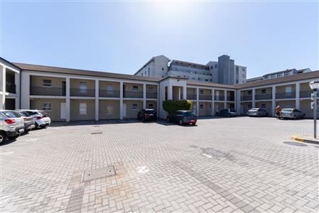 False - Apartment For Sale in Maitland, Cape Town, Western Cape - M126438