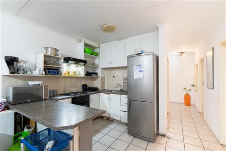 False - Apartment For Sale in Maitland, Cape Town, Western Cape - M126438