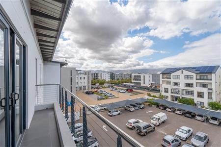 False - Office For Sale in Paardevlei, Somerset West, Western Cape - M126434