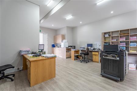False - Office For Sale in Paardevlei, Somerset West, Western Cape - M126434