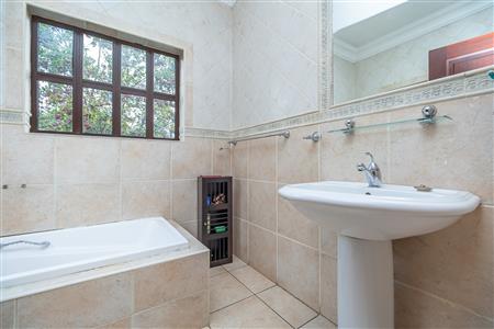 False - House For Sale in Olivedale, Randburg, Gauteng - M126432