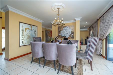 False - House For Sale in Olivedale, Randburg, Gauteng - M126432