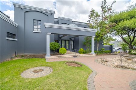 False - House For Sale in Olivedale, Randburg, Gauteng - M126432