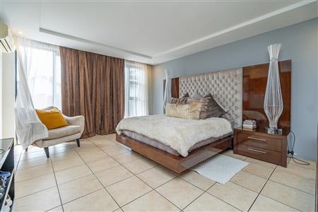 False - House For Sale in Olivedale, Randburg, Gauteng - M126432