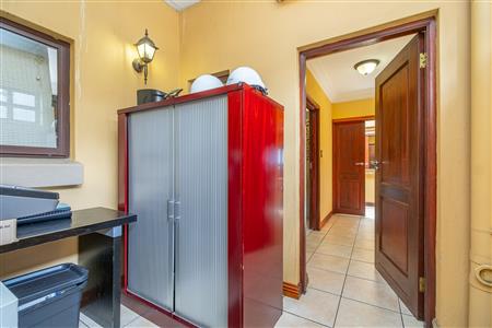 False - House For Sale in Olivedale, Randburg, Gauteng - M126432