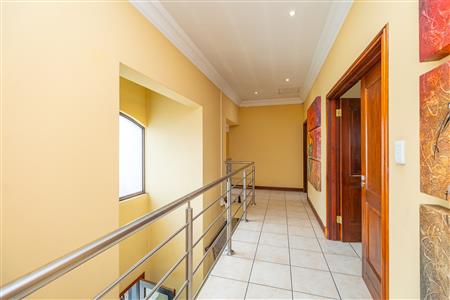 False - House For Sale in Olivedale, Randburg, Gauteng - M126432