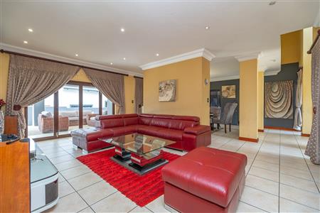 False - House For Sale in Olivedale, Randburg, Gauteng - M126432