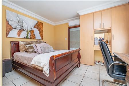 False - House For Sale in Olivedale, Randburg, Gauteng - M126432