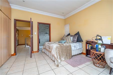 False - House For Sale in Olivedale, Randburg, Gauteng - M126432