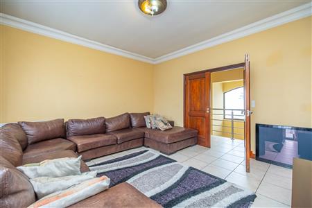 False - House For Sale in Olivedale, Randburg, Gauteng - M126432