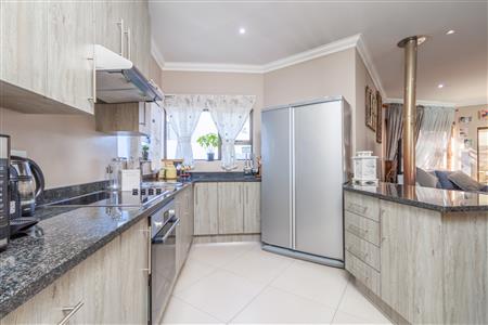 False - House For Sale in Homes Haven, Krugersdorp, Gauteng - M124141