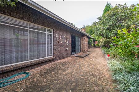 False - House For Sale in Heidelberg Central, Heidelberg, Gauteng - M126454