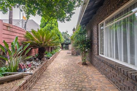 False - House For Sale in Heidelberg Central, Heidelberg, Gauteng - M126454